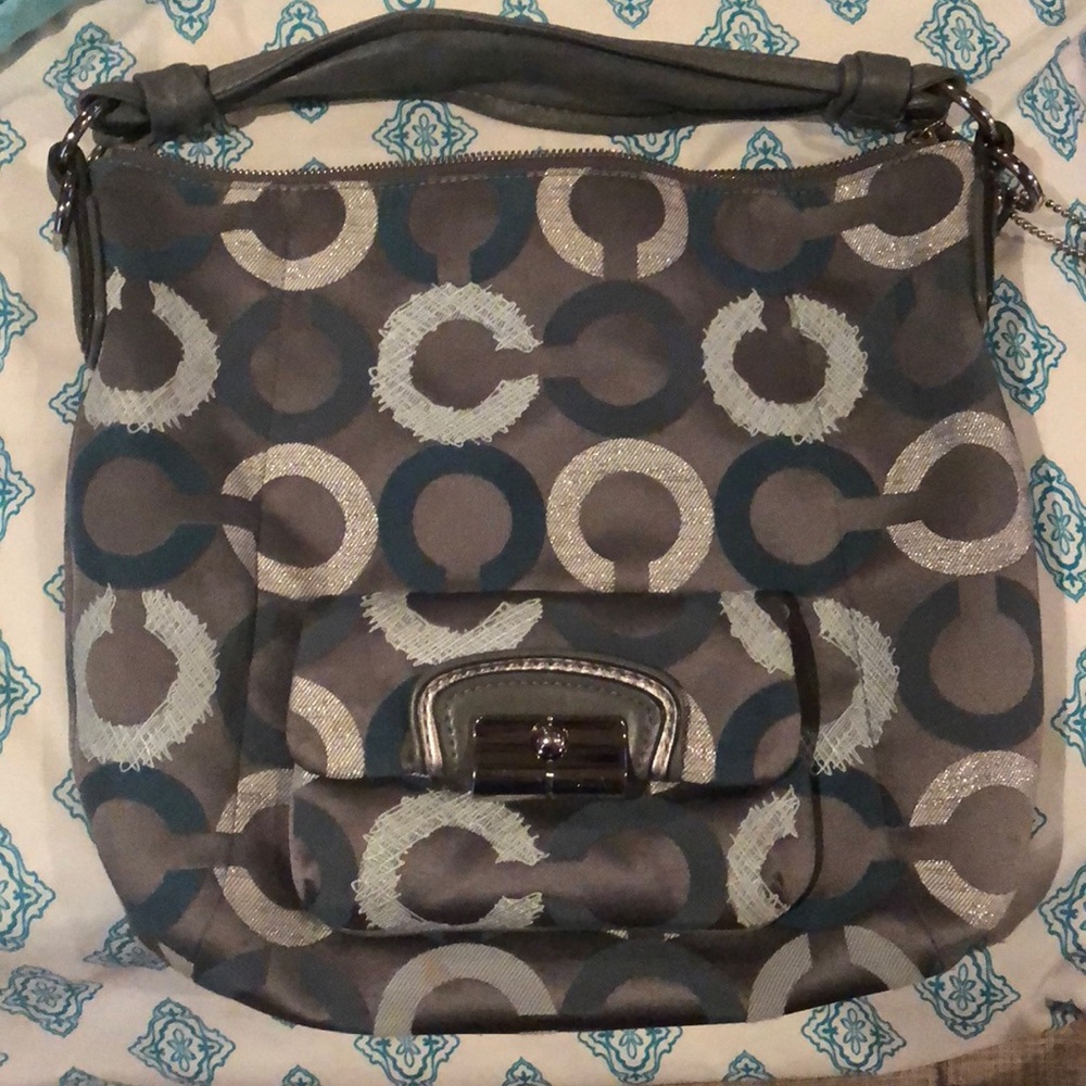 Coach purse clean exterior.